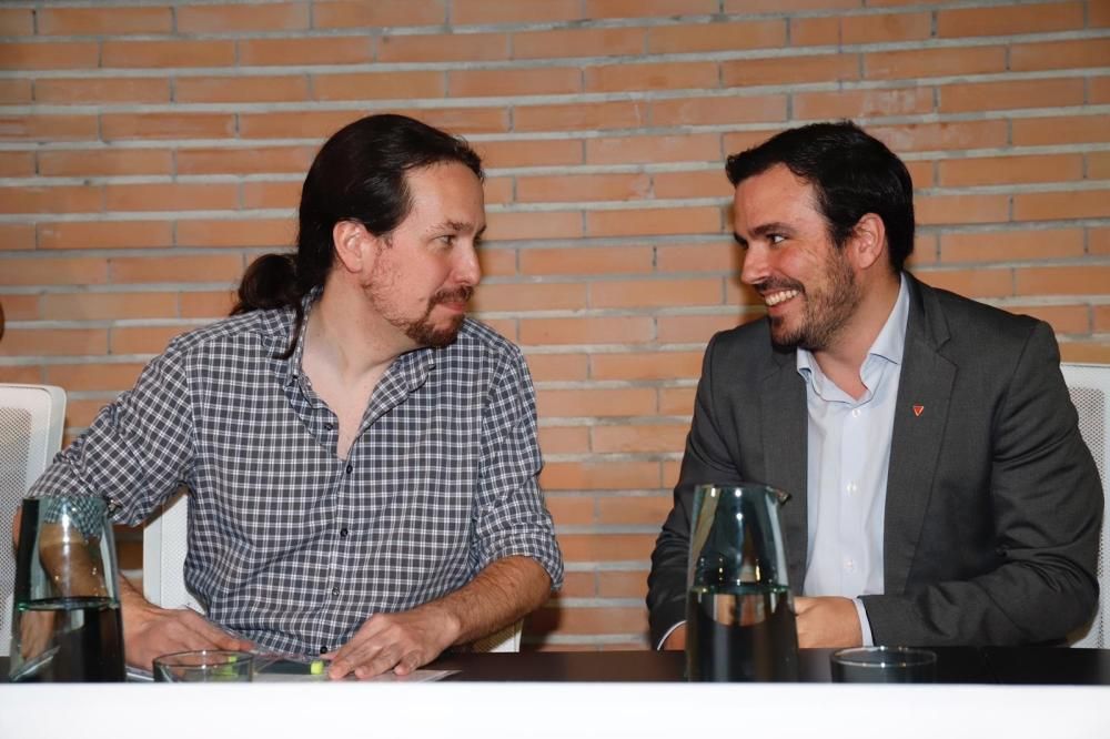 28A.- AV.- Pablo Iglesias: Sentarse en un ...