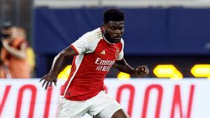 Thomas Partey y su complejo rol en el Arsenal: Hay muchos centrocampistas