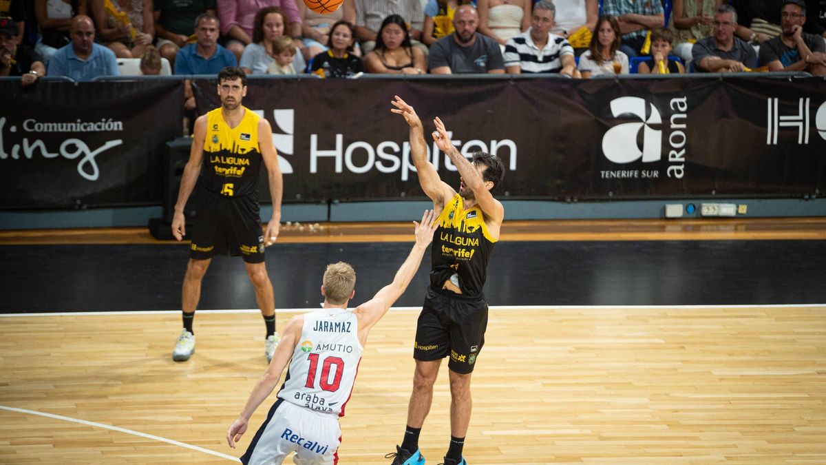 Todas las imágenes del encuentro entre el CB Canarias - Baskonia