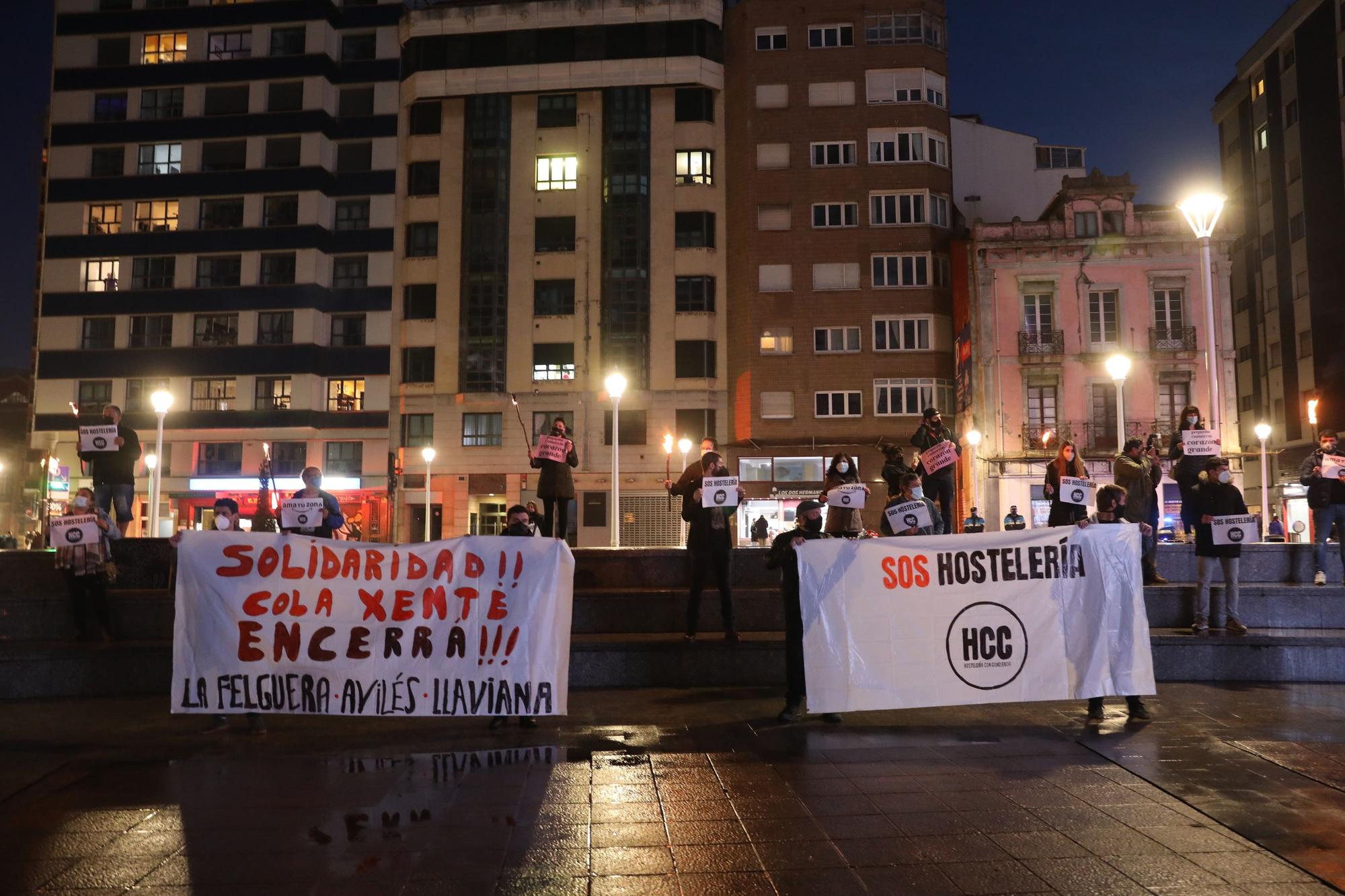 Concentración de hosteleros en el Náutico en Gijón