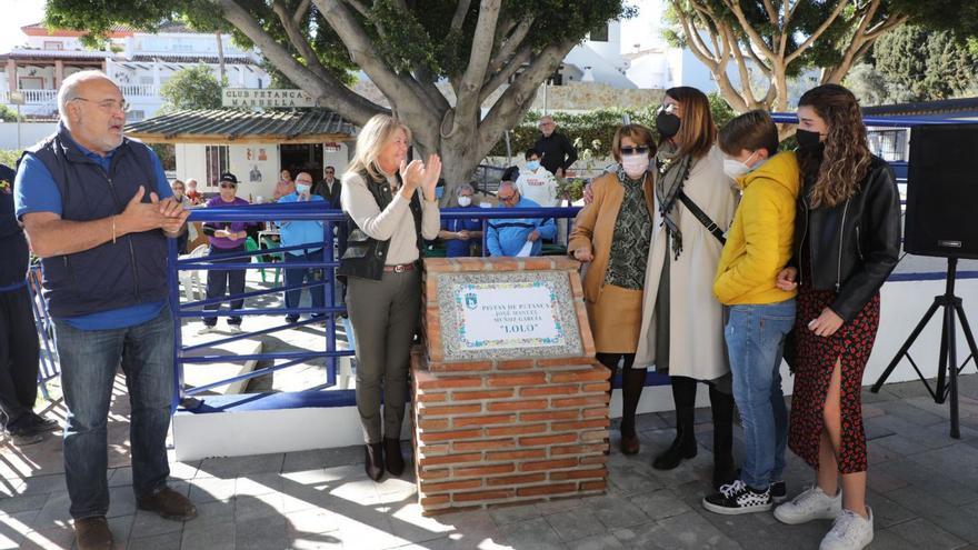 Homenaje a Lolo Muñoz en las instalaciones del polideportivo Río Huelo. | L. O.