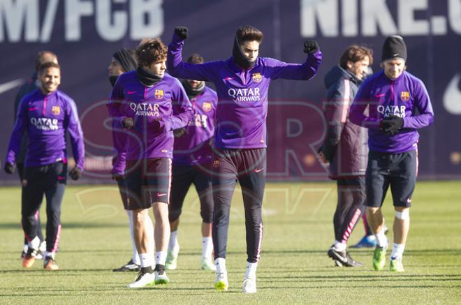 El entrenamiento del Barça antes de viajar a La Coruña, en imágenes