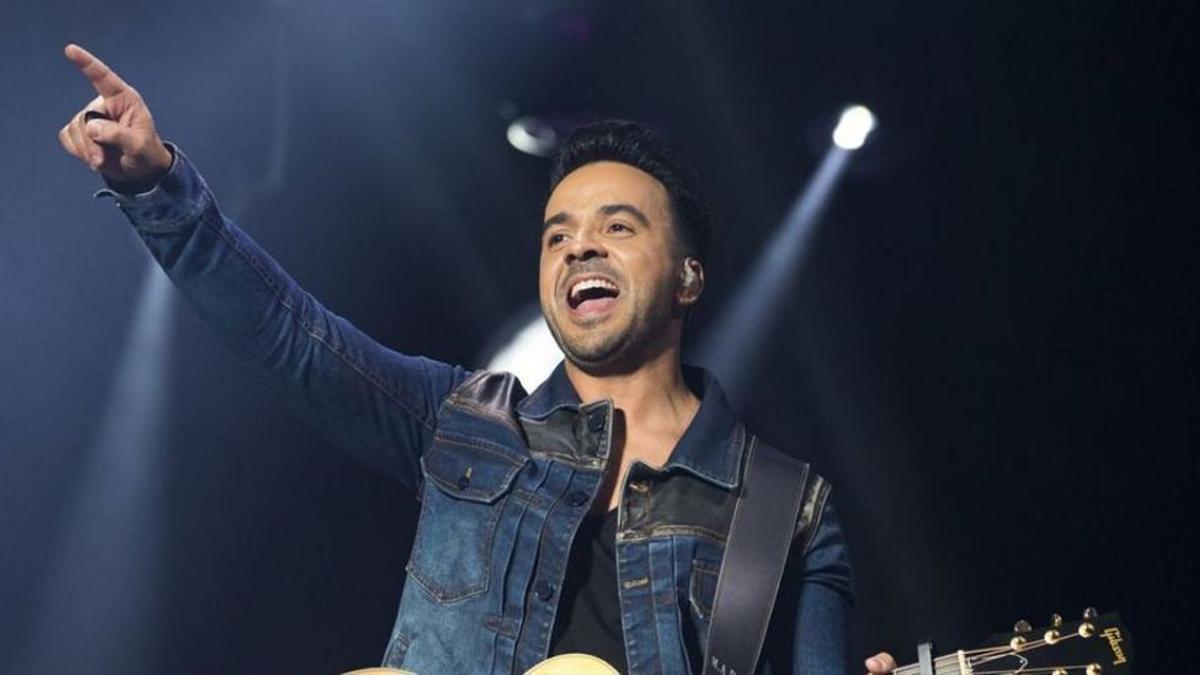 El artista Luis Fonsi, en un concierto.