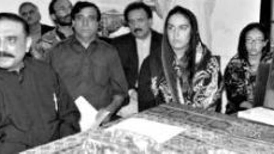 El partido de Benazir Bhutto designa a su hijo de 19 años como presidente
