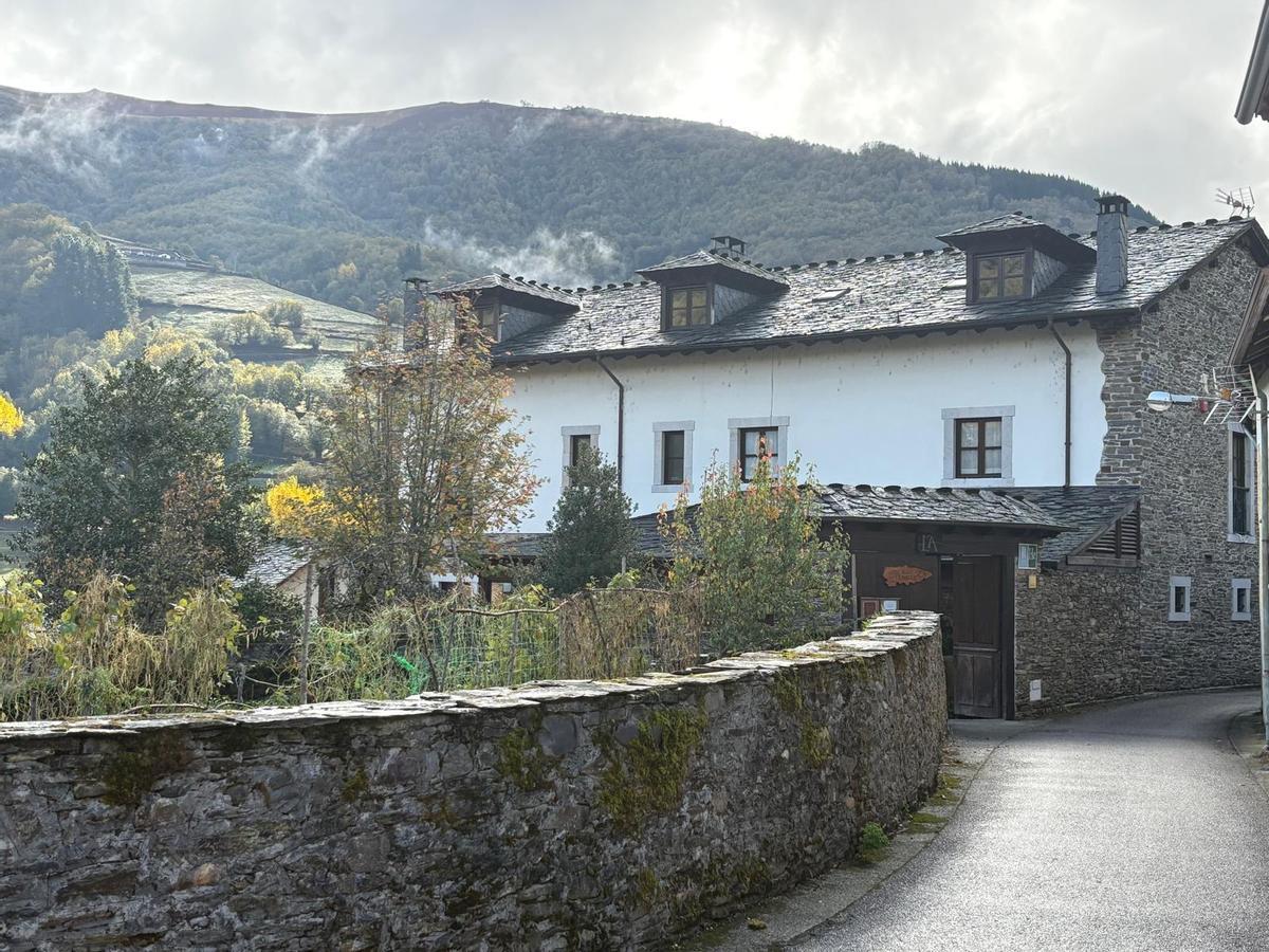 Edificio del hotel rural de Cibuyo.