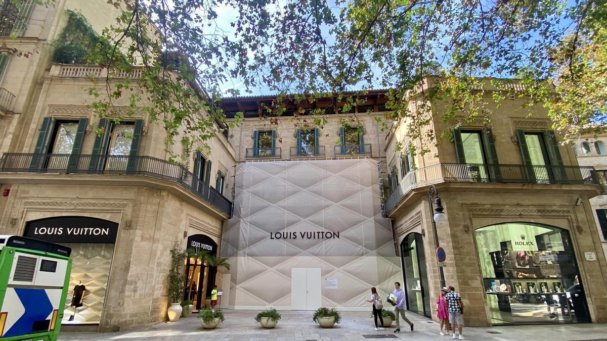 NUEVA TIENDA DE LOUIS VUITTON EN PALMA: Las fotos de la ampliación del local de la multinacional francesa en el Paseo del Born