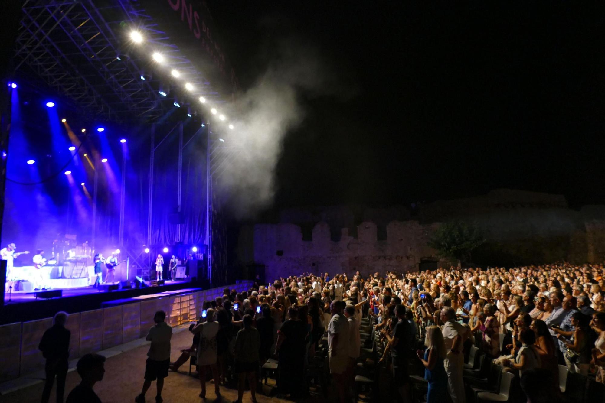 Roses es rendeix davant Rosario Flores a Sons del Món