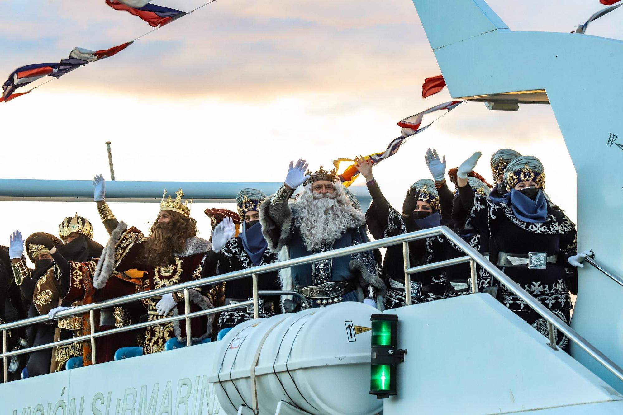 Los Reyes Magos desembarcan en Torrevieja