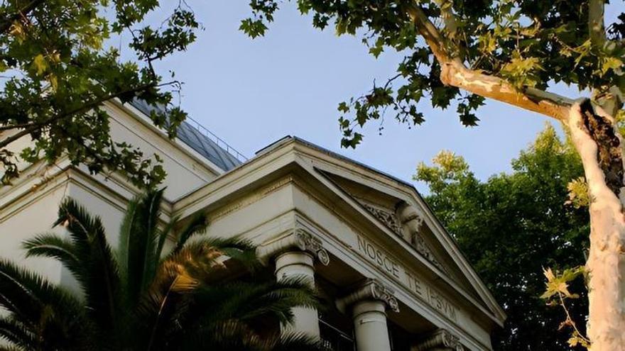 El gigante extremeño de 2,35 metros que acabó expuesto en Madrid: triunfó en el circo y murió con 26 años