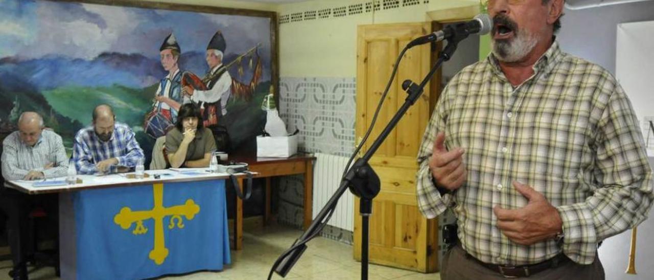 El cantante Eduardo Martínez Coto, ante el jurado.