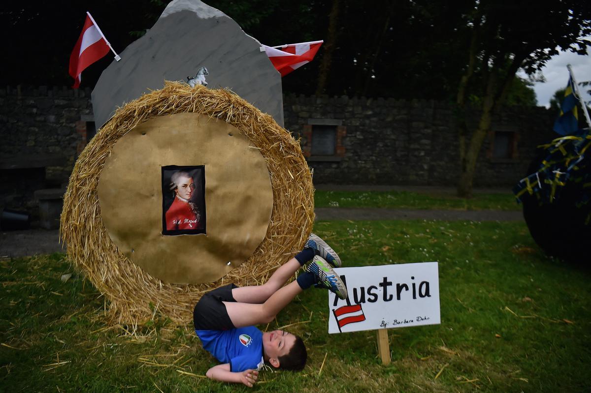 Mil y un espantapájaros en el festival de Durrow (Irlanda)