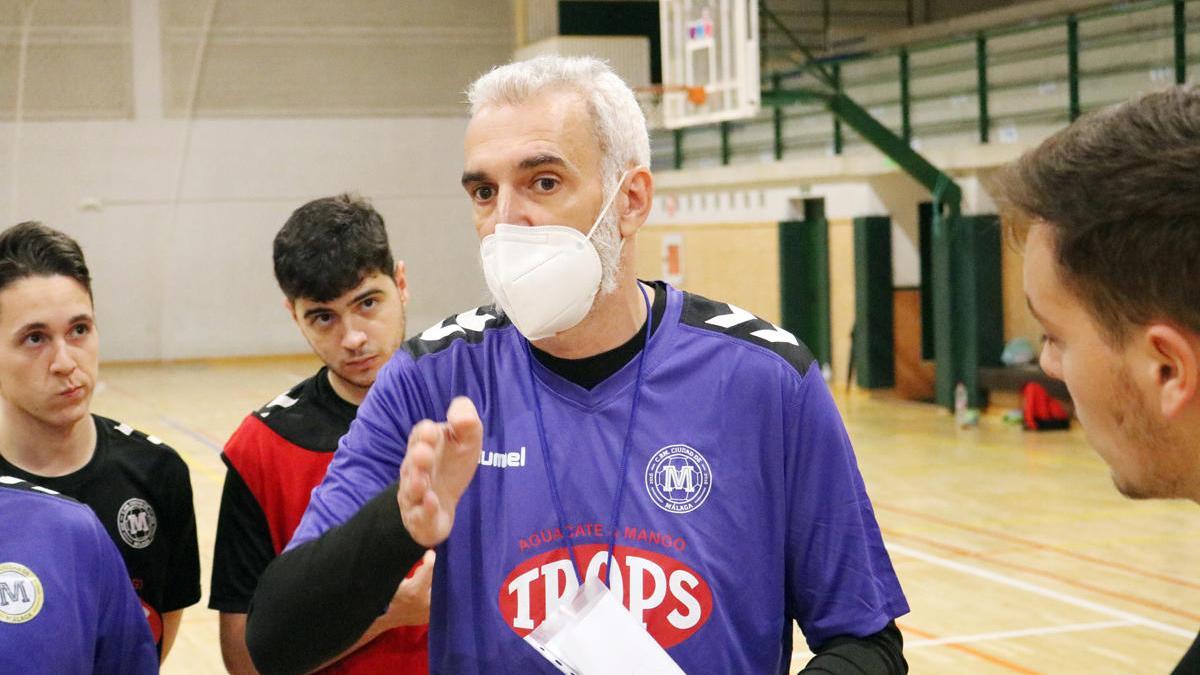 Quino Soler durante un entrenamiento con el Trops Málaga.