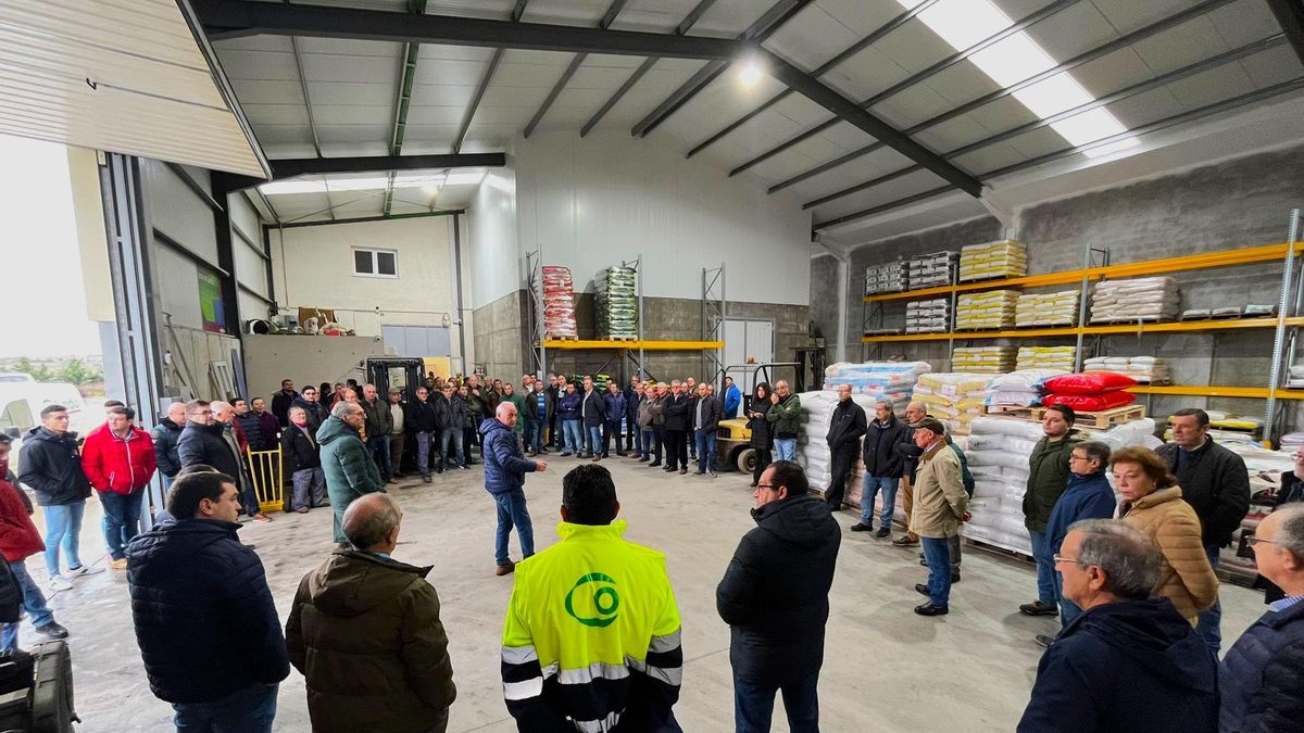 Visita de socios de Cobadu al punto de Toro.