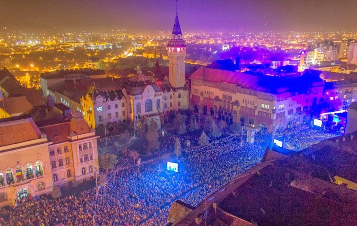 30.000 personas asistieron al concierto de Julio Iglesias en la localidad rumana de Targu Mures.