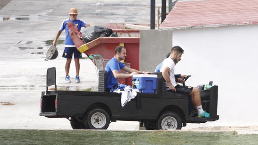 Medrán se retira en camilla.