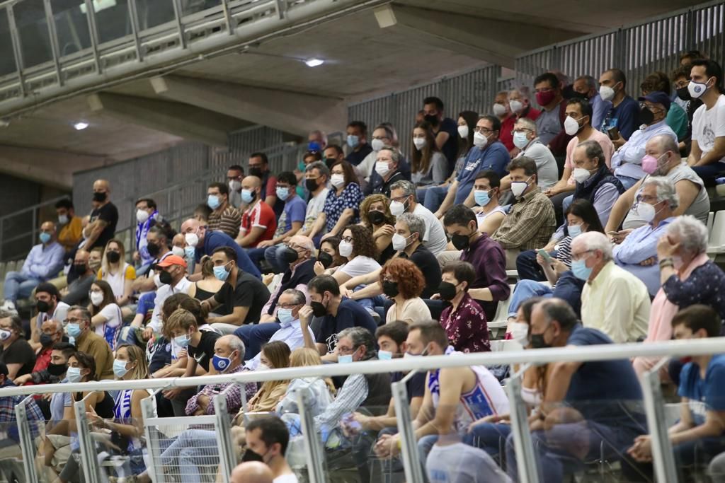 El HLA vence al líder y presenta su candidatura para al "play-off" por la ACB