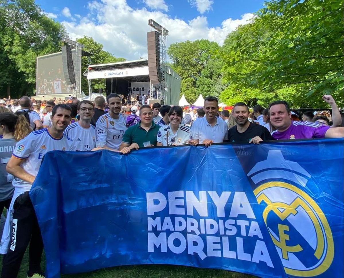 Este grupo de Morella, Traiguera y Cinctorres tampoco faltó a la gran final del fútbol en París