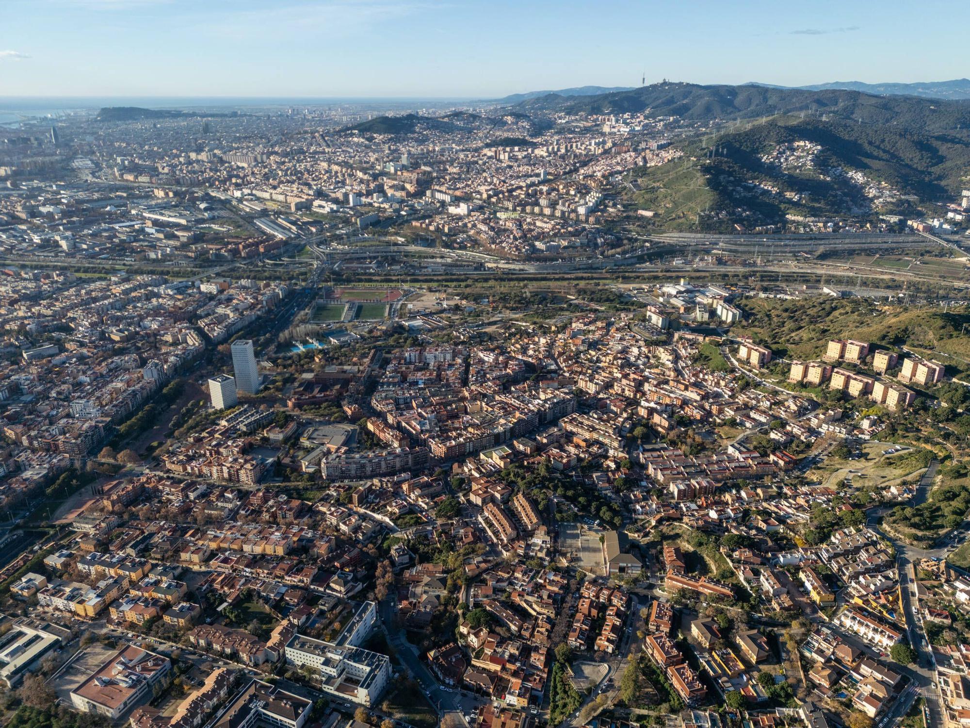 Panorámica metropolitana desde Santa Coloma de Gramenet.