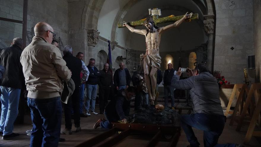 GALERÍA | Descendimiento del Cristo de las Capas Pardas