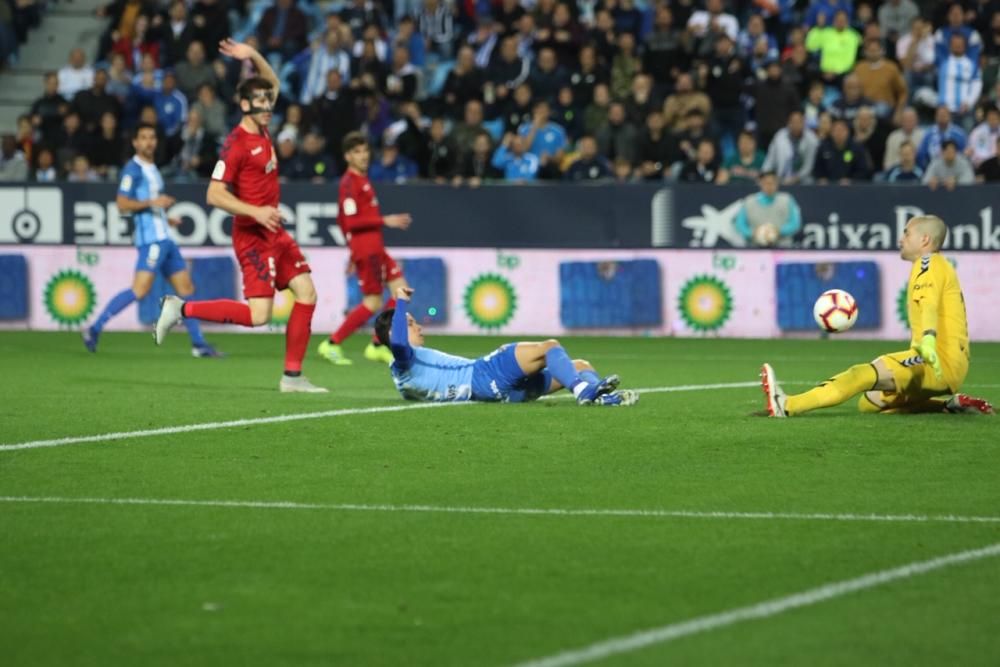 El Málaga se adelantó, perdonó y desapareció en una segunda mitad donde vio como el Osasuna remontaba para llevarse el choque