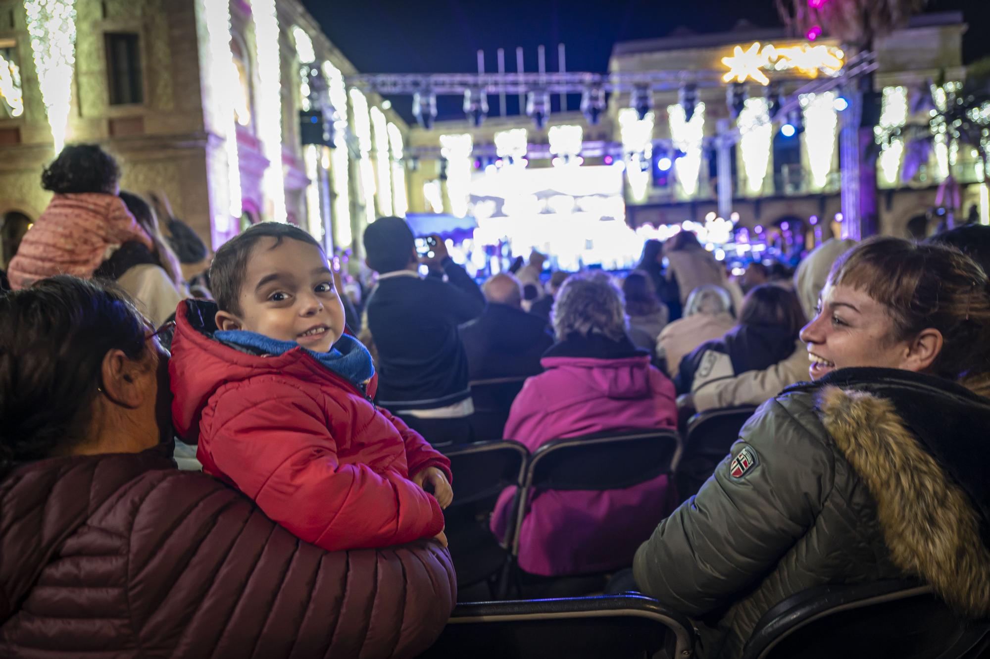 En imágenes: así brilla el alumbrado navideño de Barcelona