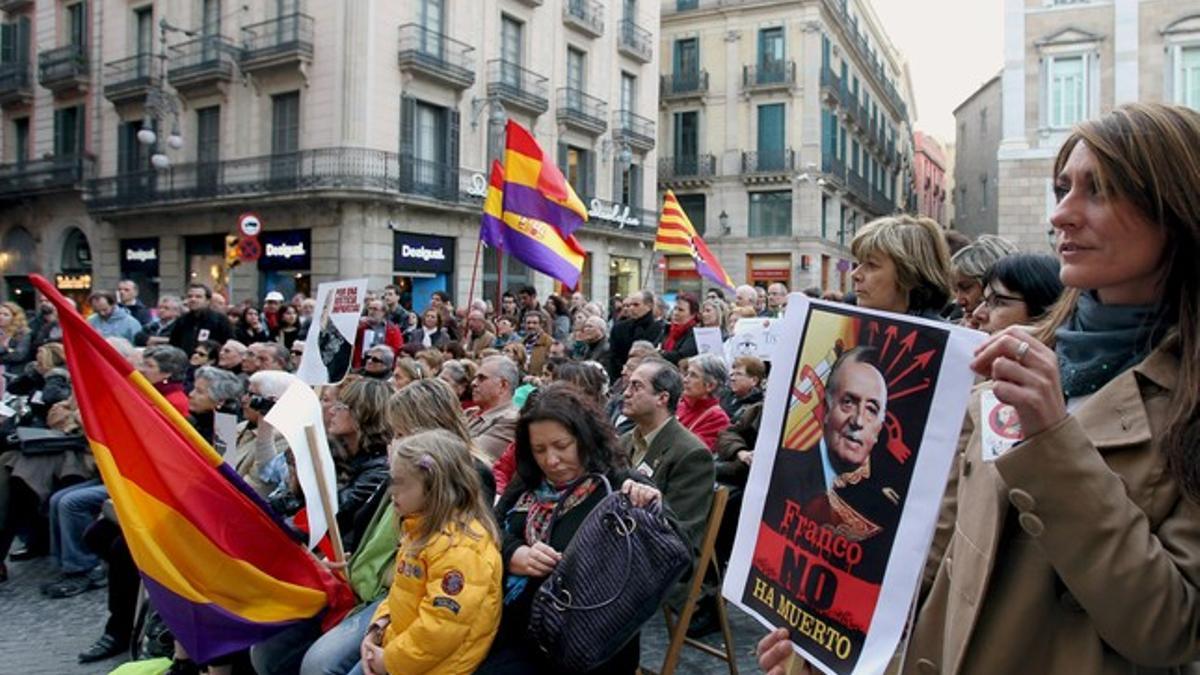 Concentración de apoyo al juez Garzón en Barcelona.