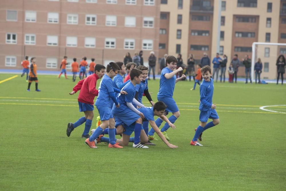 Inauguración del nuevo campo de fútbol del colegio Salesianos