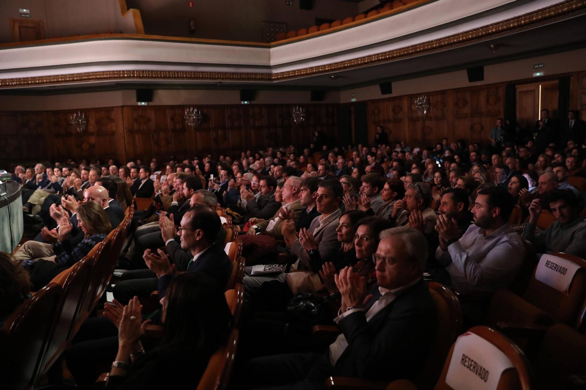 EN IMÁGENES: Así fue la entrega de premios de la Asociación Jóvenes Empresarios en el Filarmónica