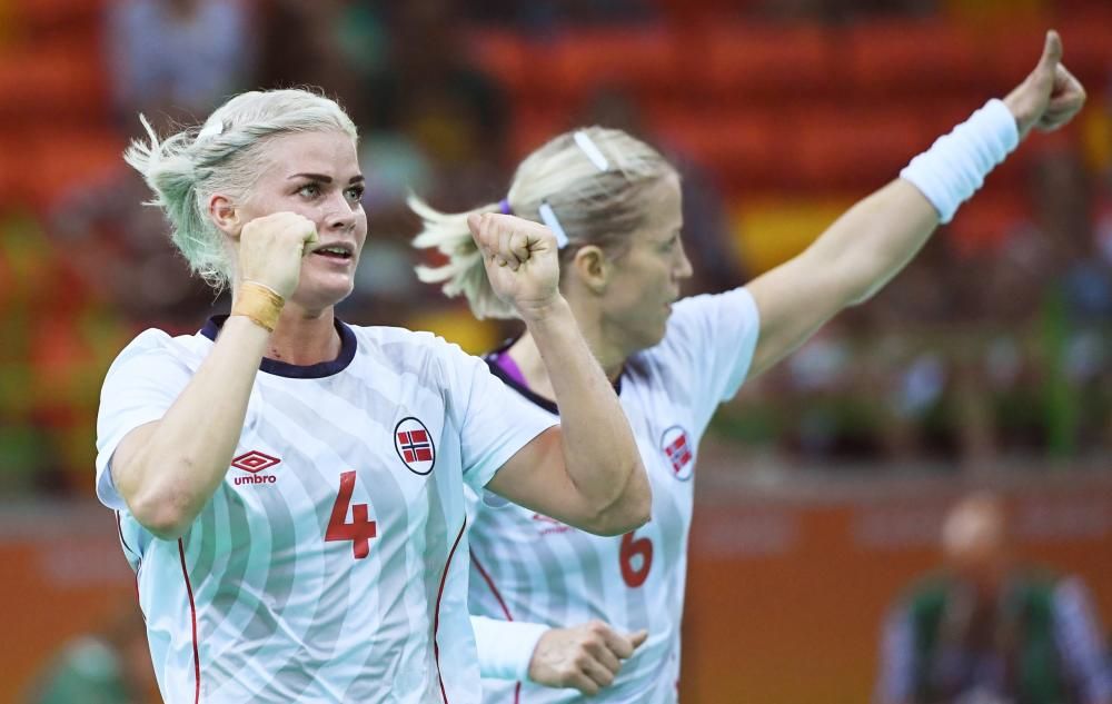 Imágenes del partido entre las selecciones femeninas de España y Noruega en los Juegos Olímpicos