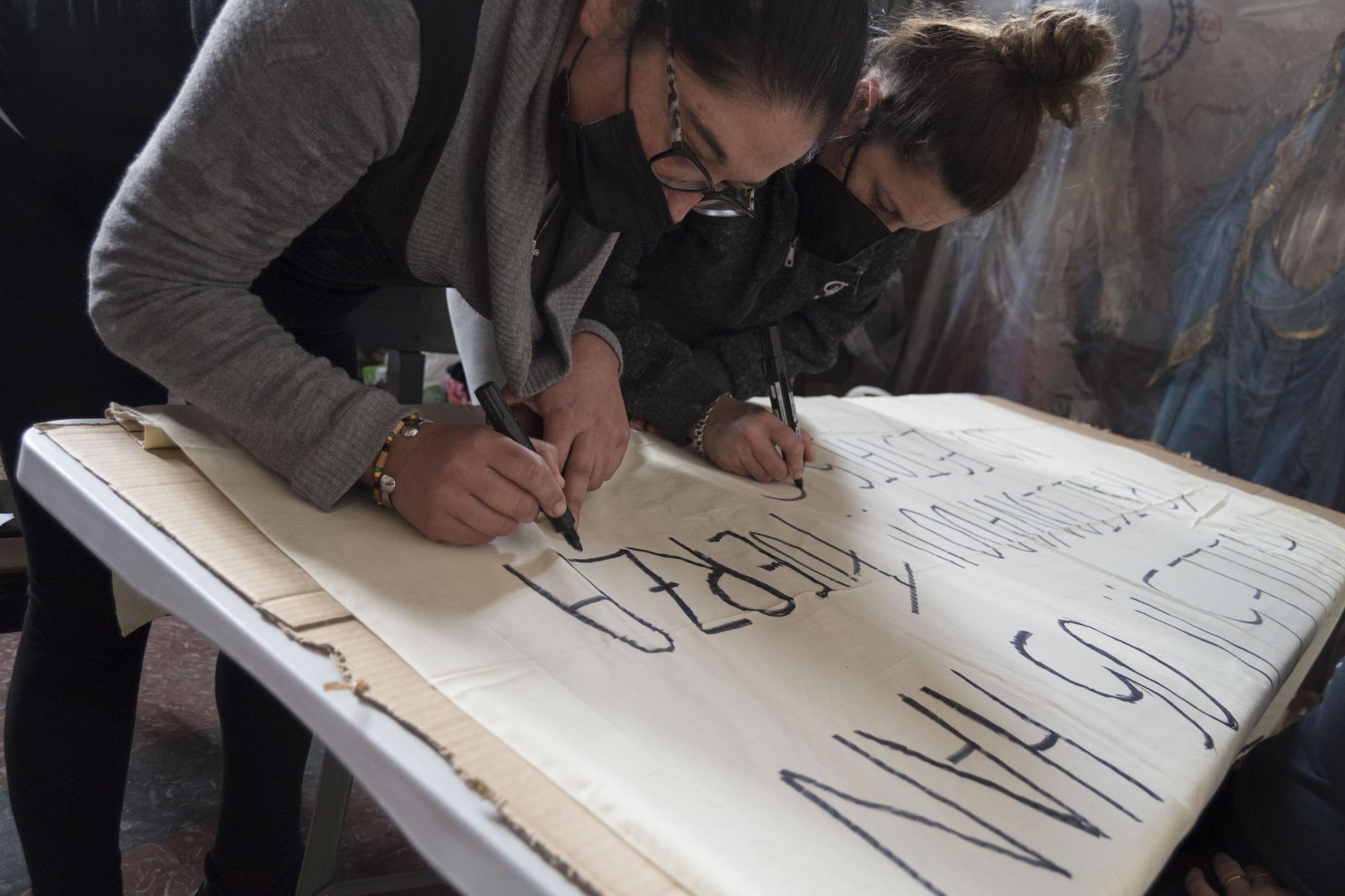 Hosteleros encerrados en Mieres