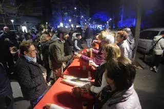 Salt encén les llums de Nadal amb música i una xocolatada