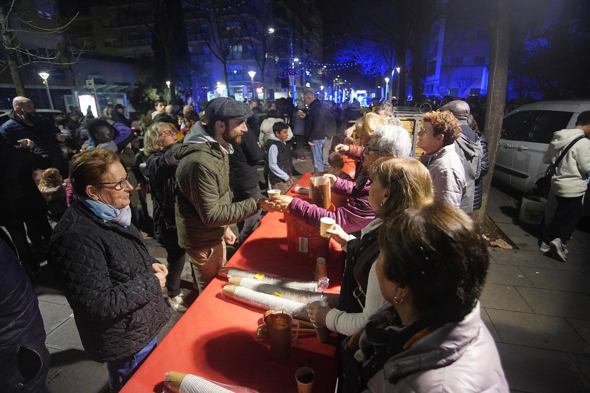 Les millors imatges de l'encesa de llums de Nadal a Salt