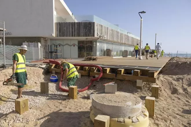 Así está quedando la senda peatonal renovada de La Mata de Torrevieja