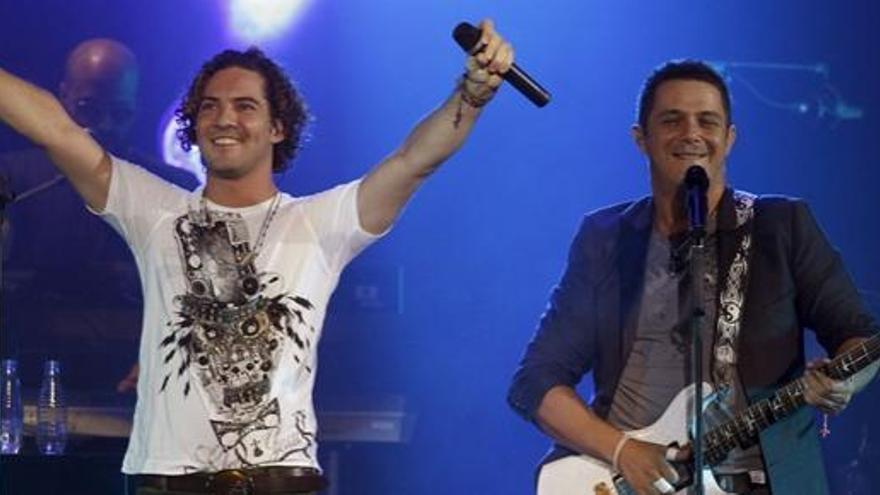 David Bisbal y Alejandro Sanz, en un concierto.