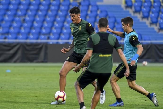 DEPORTES 05-03-19  LAS PALMAS DE GRAN CANARIA.  Primer entrenamiento de Pepe Mel. FOTOS: JUAN CASTRO