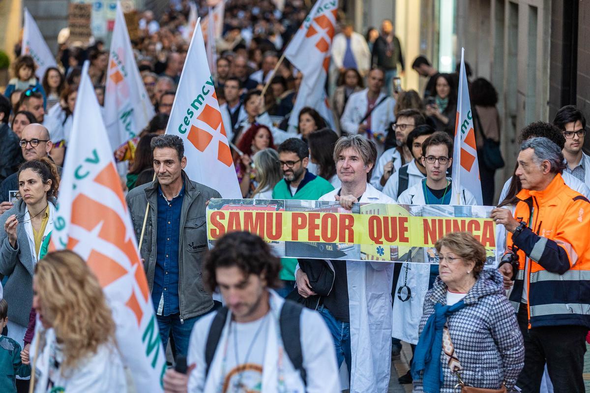 Los médicos toman el centro de Alicante Los médicos toman el centro de Alicante