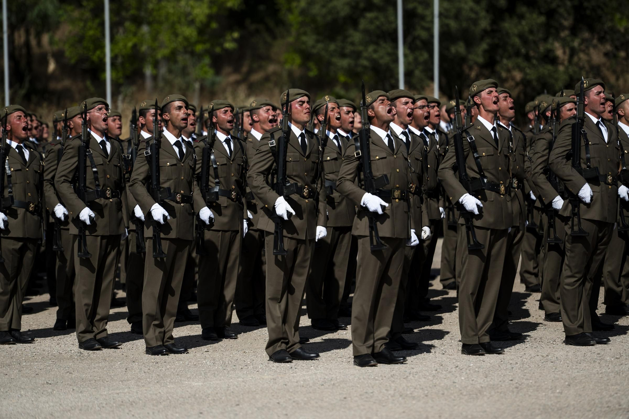 EN IMÁGENES | Multitudinaria jura de bandera en Cáceres con récord de mujeres soldado