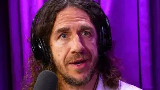 La confesión de Carles Puyol sobre sus hijas que sorprenden a la afición del Barça: "A mis familiares no les hablo mucho de fútbol"