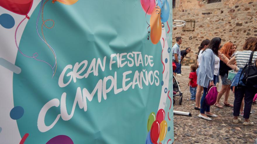 Las imágenes del gran cumpleaños de Cáceres