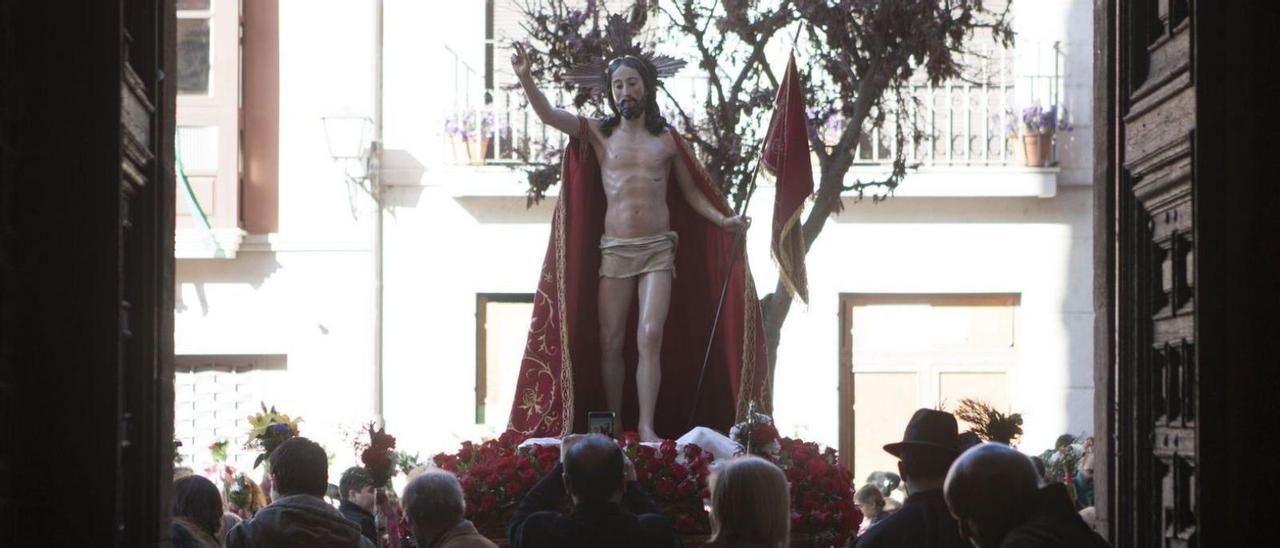 Entrada de Jesús Resucitado en la iglesia de La Horta .