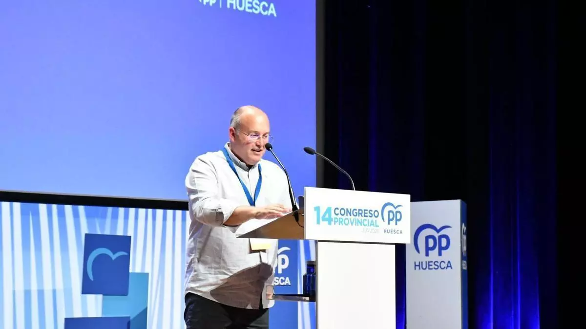 El PP quiere "elecciones ya" para "echar del poder a quienes no han parado de robar"