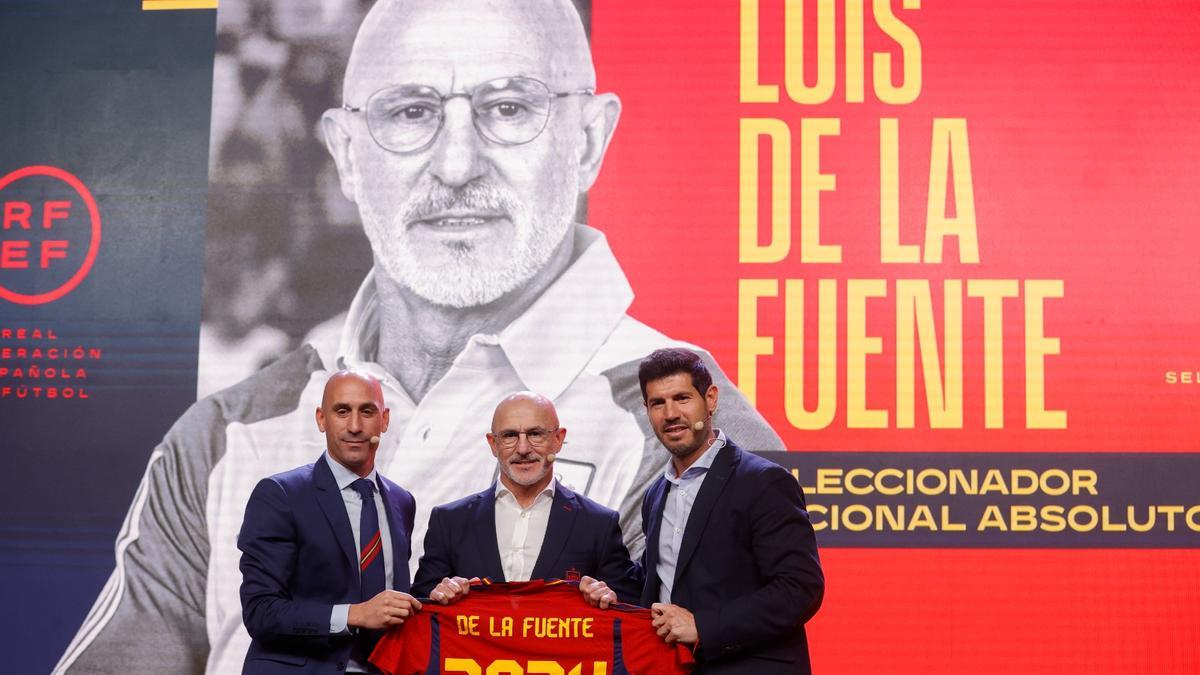 De la Fuente, junto a Rubiales y Luque