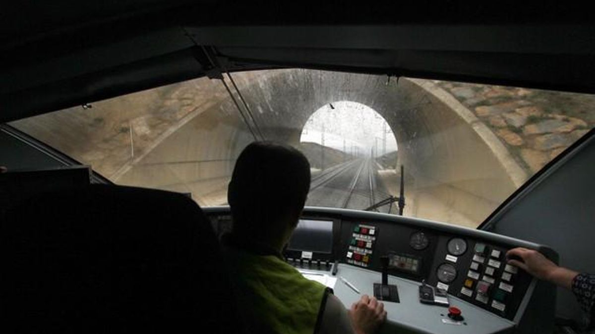 Viaje de pruebas del AVE entre Barcelona y Girona, el 10 de octubre del 2012