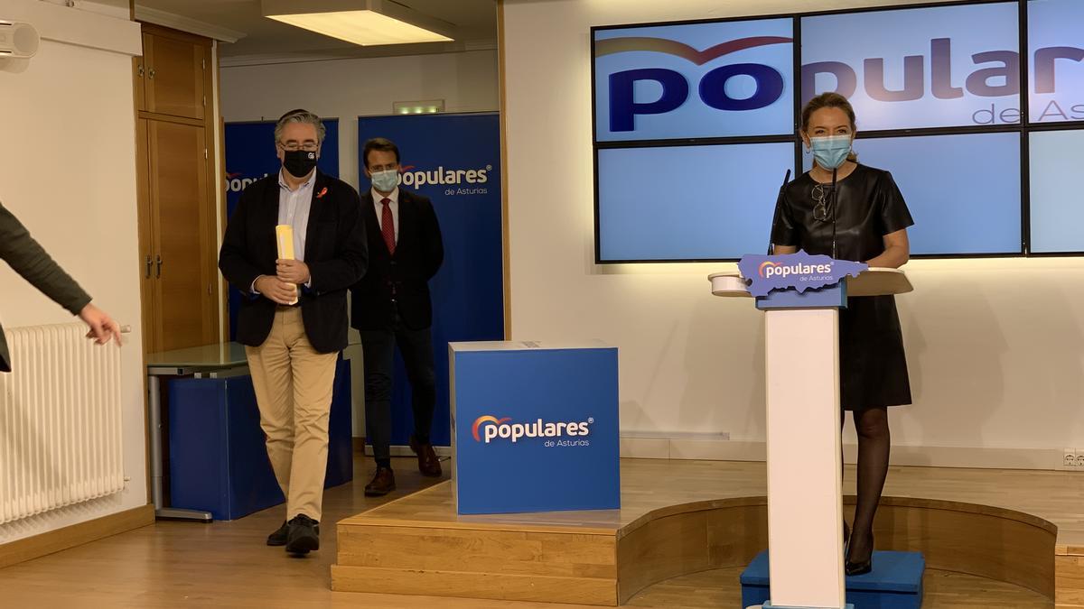 La presidenta del PP, Teresa Mallada, durante la rueda de pensa