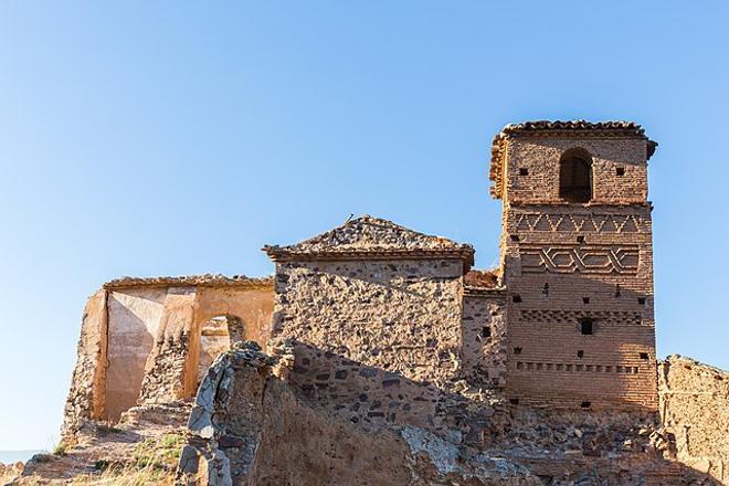 La torre de la iglesia de la Virgen de la Huerta es la principal atracción del pueblo.