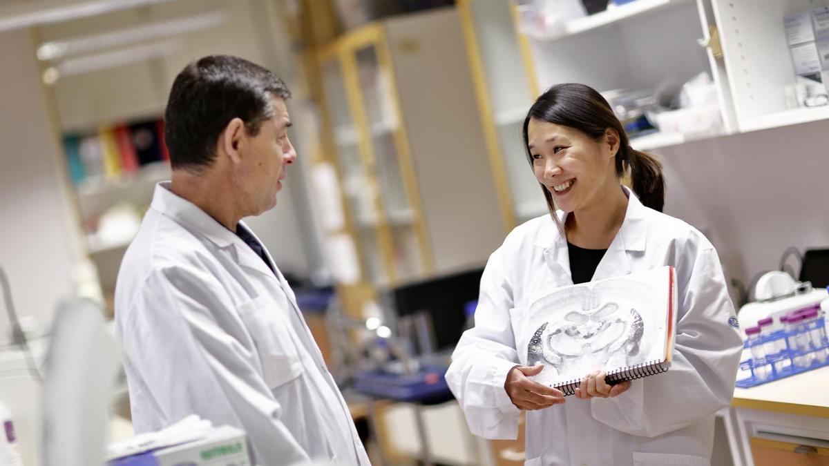 Markus Heilig y Estelle Barbier en el Centro de Neurociencia Social y Afectiva, CSAN.