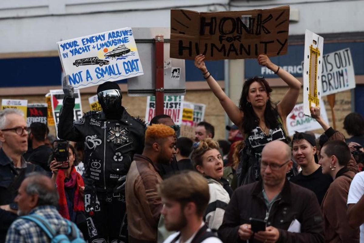 Multitudinaria manifestación antirracistas en Walthamstow, Londres