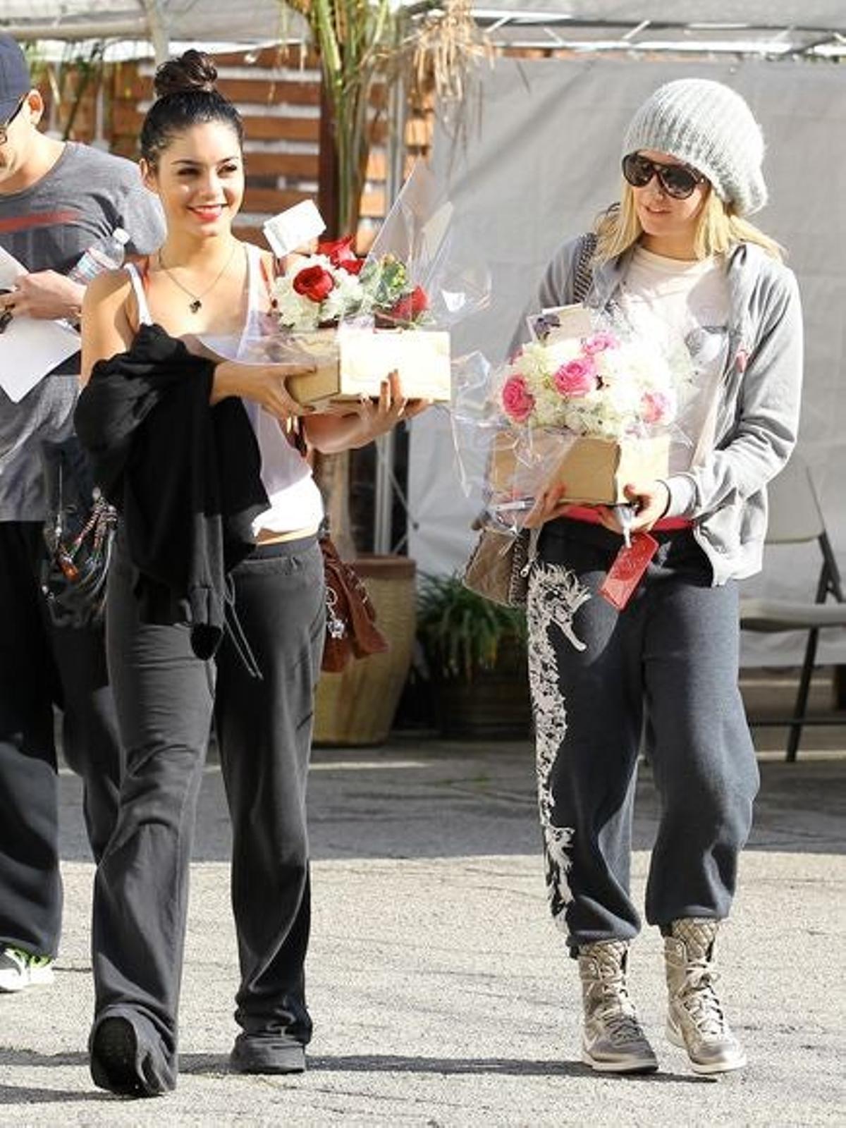 Vanessa Hudgens y Ashley Tisdale Vanessa Hudgens y Ashley Tisdale