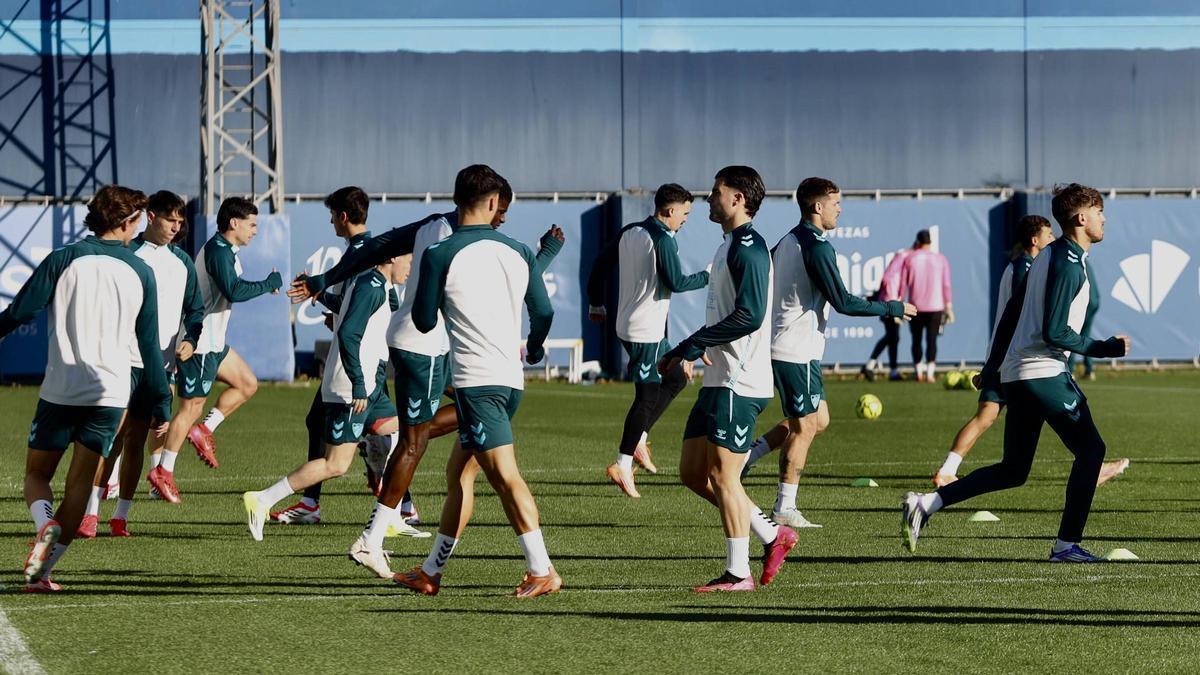 Larrubia hizo parte de la sesión del Málaga CF este viernes.