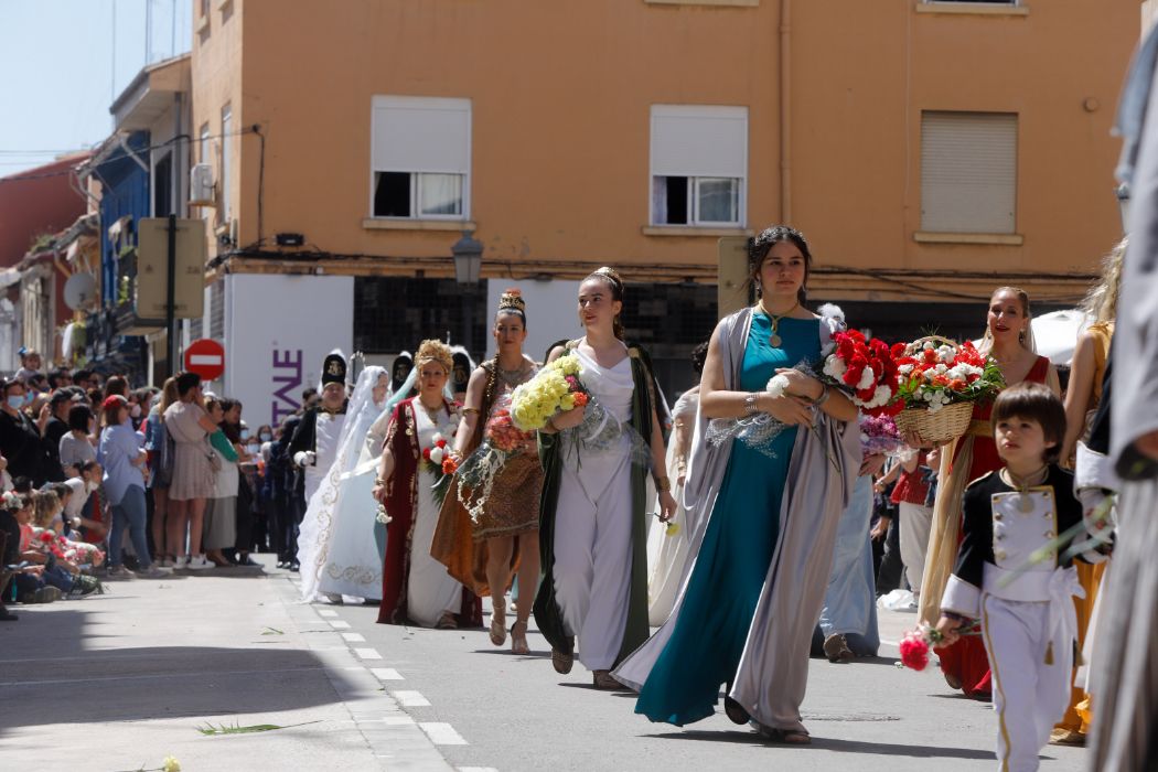 Flores y alegría para despedir la Semana Santa Marinera en el desfile de Resurrección